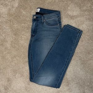 NWOT Hudson “Natalie” mid rise skinny jeans size 26